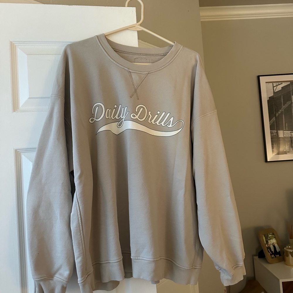 Daily Drills Oversized Crew in Congress M/L